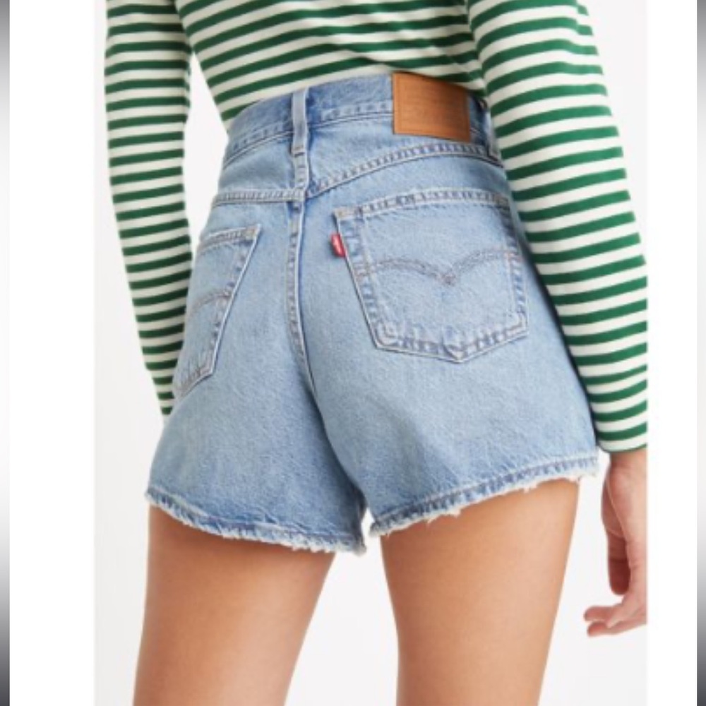 Levi’s 80s Mom Shorts